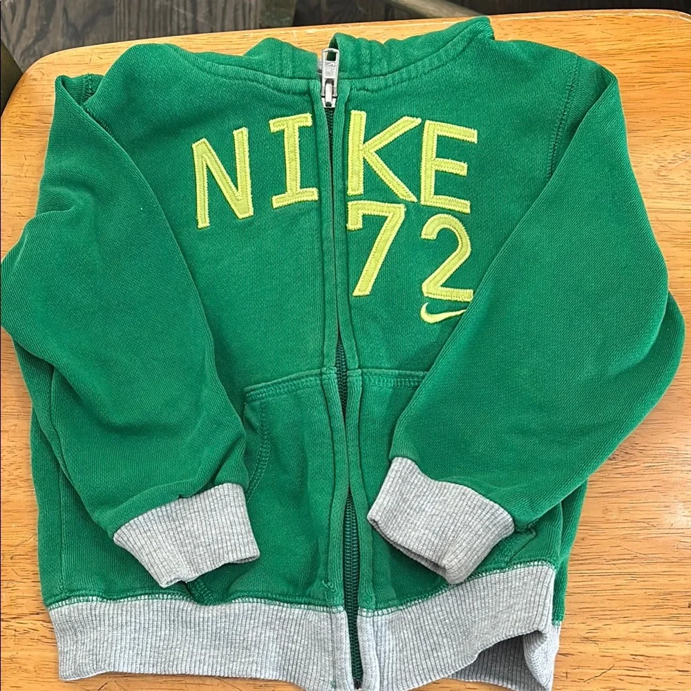 vintage look Nike hooded sweatshirt 3T